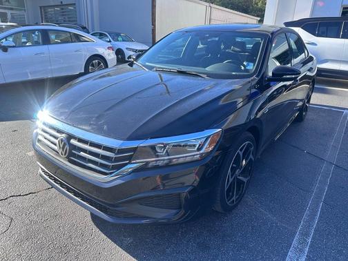 2021 Volkswagen Passat 2.0T R-Line
