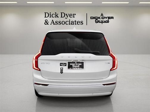 2025 Volvo XC90 Plug-In Hybrid T8 Ultra 6-Seater