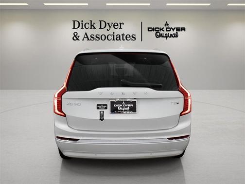 2025 Volvo XC90 Plug-In Hybrid T8 Plus 7-Seater