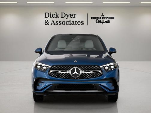 Starling Blue Metallic 2026 Mercedes-Benz GLC 300