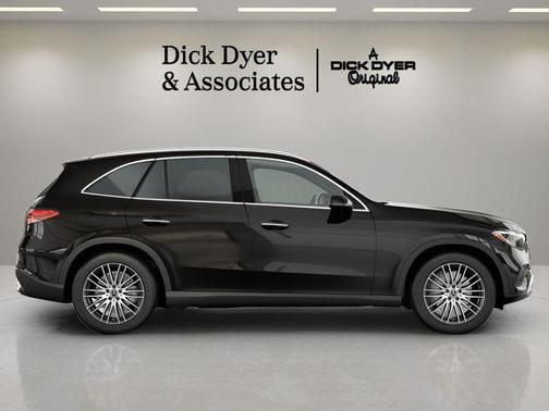 2026 Mercedes-Benz GLC 300 Base