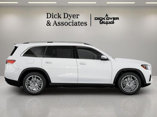 2025 Mercedes-Benz GLS 450 4MATIC