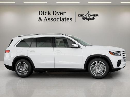 2025 Mercedes-Benz GLS 450 4MATIC