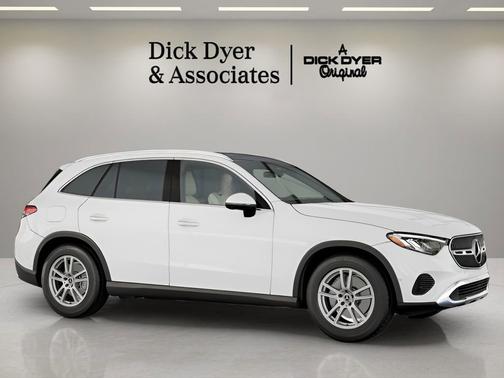 Polar White 2026 Mercedes-Benz GLC 300 Base