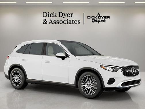 Polar White 2026 Mercedes-Benz GLC 300 Base