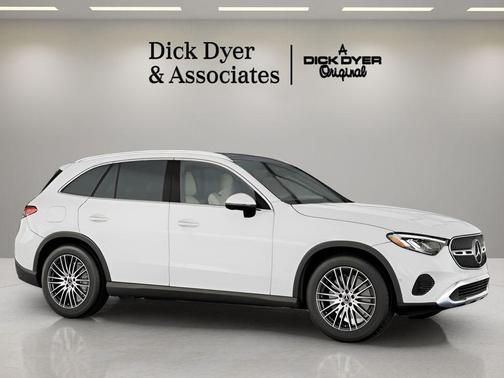 Polar White 2026 Mercedes-Benz GLC 300 Base