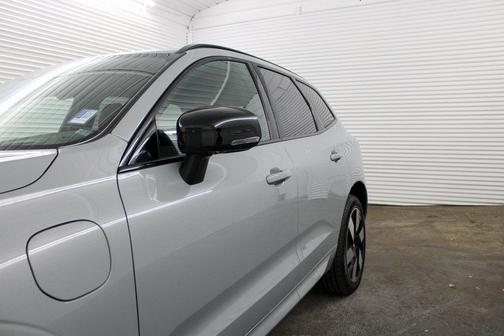 2025 Volvo XC60 Plug-In Hybrid T8 Ultra