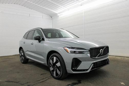 2025 Volvo XC60 Plug-In Hybrid T8 Ultra