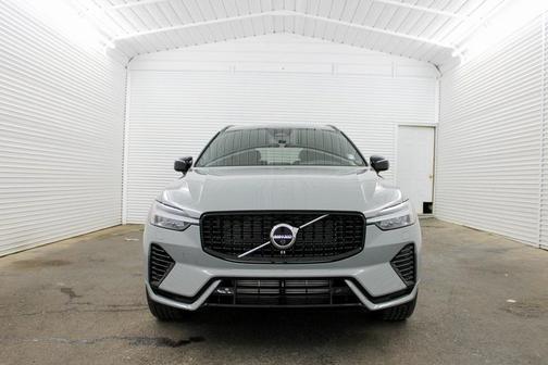 2025 Volvo XC60 Plug-In Hybrid T8 Ultra