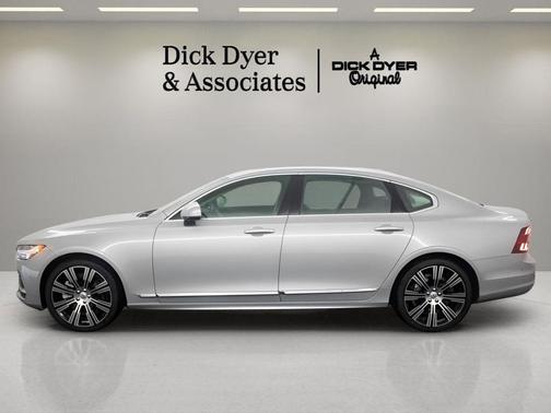 2025 Volvo S90 B6 Ultra