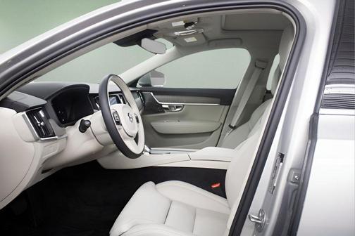 2025 Volvo S90 B6 Ultra