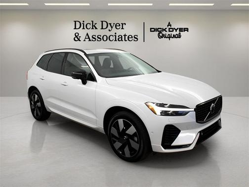 2025 Volvo XC60 Plug-In Hybrid T8 Plus