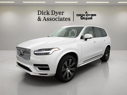 2025 Volvo XC90 Plug-In Hybrid T8 Plus 7-Seater