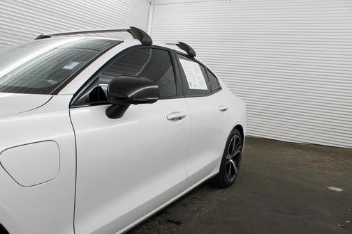 2023 Volvo S60 Recharge Plug-In Hybrid T8 Plus Dark Theme