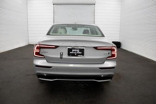 2024 Volvo S60 B5 Ultimate Dark Theme