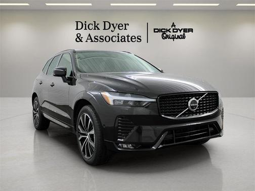 2024 Volvo XC60 B5 Plus Dark Theme