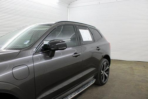 2025 Volvo XC60 Plug-In Hybrid T8 Ultra