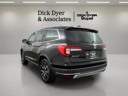 2022 Honda Pilot Touring 8-Passenger