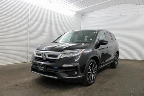 2022 Honda Pilot Touring 8-Passenger