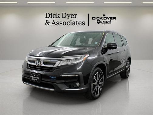 2022 Honda Pilot Touring 8-Passenger