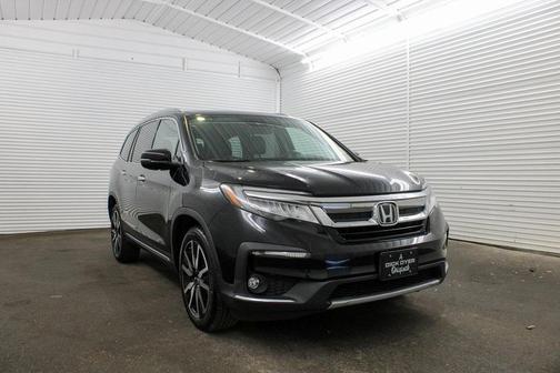 2022 Honda Pilot Touring 8-Passenger