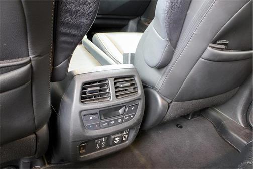 2022 Honda Pilot Touring 8-Passenger