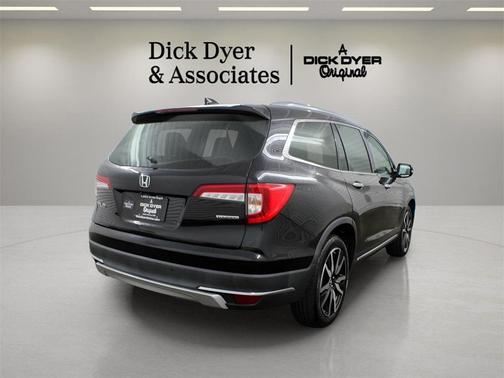 2022 Honda Pilot Touring 8-Passenger