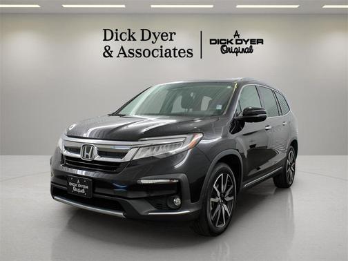 2022 Honda Pilot Touring 8-Passenger