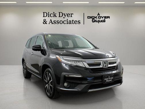 2022 Honda Pilot Touring 8-Passenger