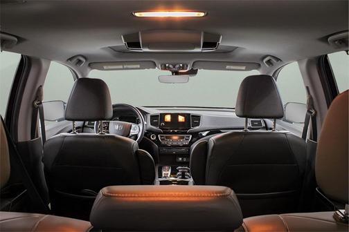 2022 Honda Pilot Touring 8-Passenger