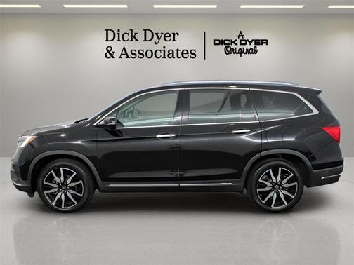 2022 Honda Pilot Touring 8-Passenger