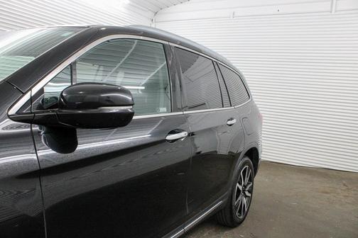 2022 Honda Pilot Touring 8-Passenger