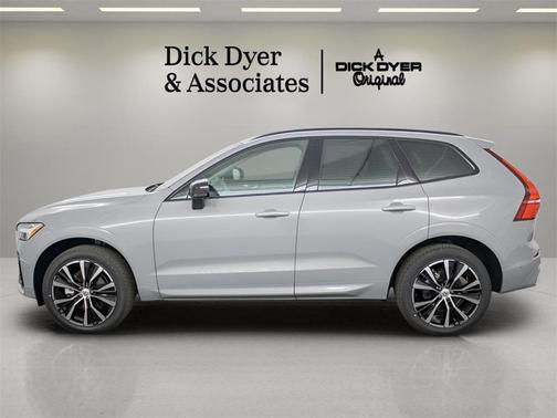 2025 Volvo XC60 B5 Plus