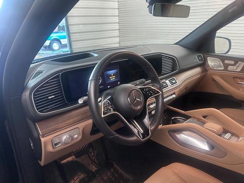 2025 Mercedes-Benz GLS 450 4MATIC