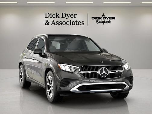 Graphite Grey Metallic 2025 Mercedes-Benz GLC 350e Base