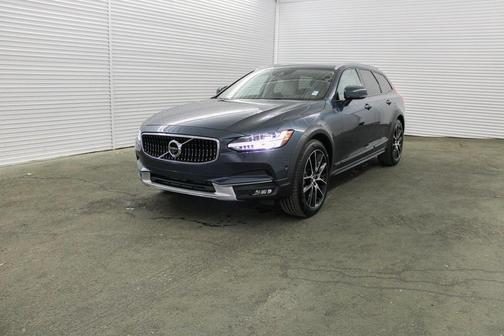 2018 Volvo V90 Cross Country T6