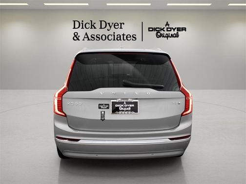 2025 Volvo XC90 Plug-In Hybrid T8 Plus 7-Seater