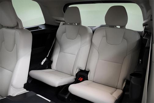 2025 Volvo XC90 Plug-In Hybrid T8 Plus 7-Seater