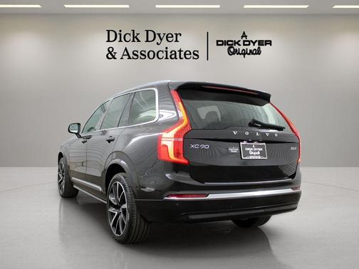 2023 Volvo XC90 B6 Plus 7-Seater