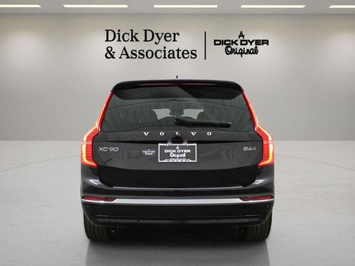 2023 Volvo XC90 B6 Plus 7-Seater