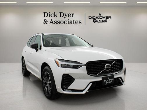 2025 Volvo XC60 B5 Core