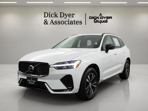 2025 Volvo XC60 B5 Core