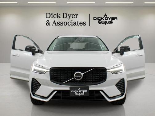 2025 Volvo XC60 B5 Core