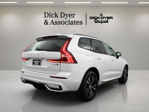 2025 Volvo XC60 B5 Core