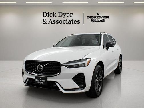 2025 Volvo XC60 B5 Core