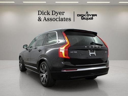 2023 Volvo XC90 B6 Ultimate 7-Seater
