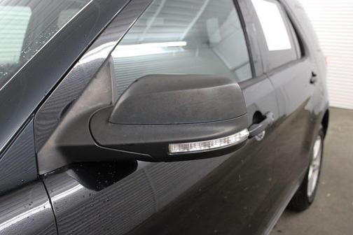 Black Metallic 2019 Ford Explorer XLT