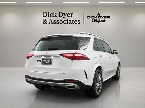 Polar White 2024 Mercedes-Benz GLE 350