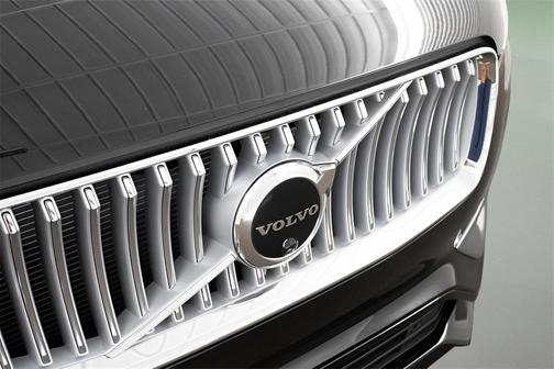 2025 Volvo XC90 Plug-In Hybrid T8 Plus 7-Seater