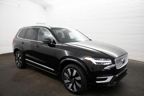 2025 Volvo XC90 Plug-In Hybrid T8 Plus 7-Seater